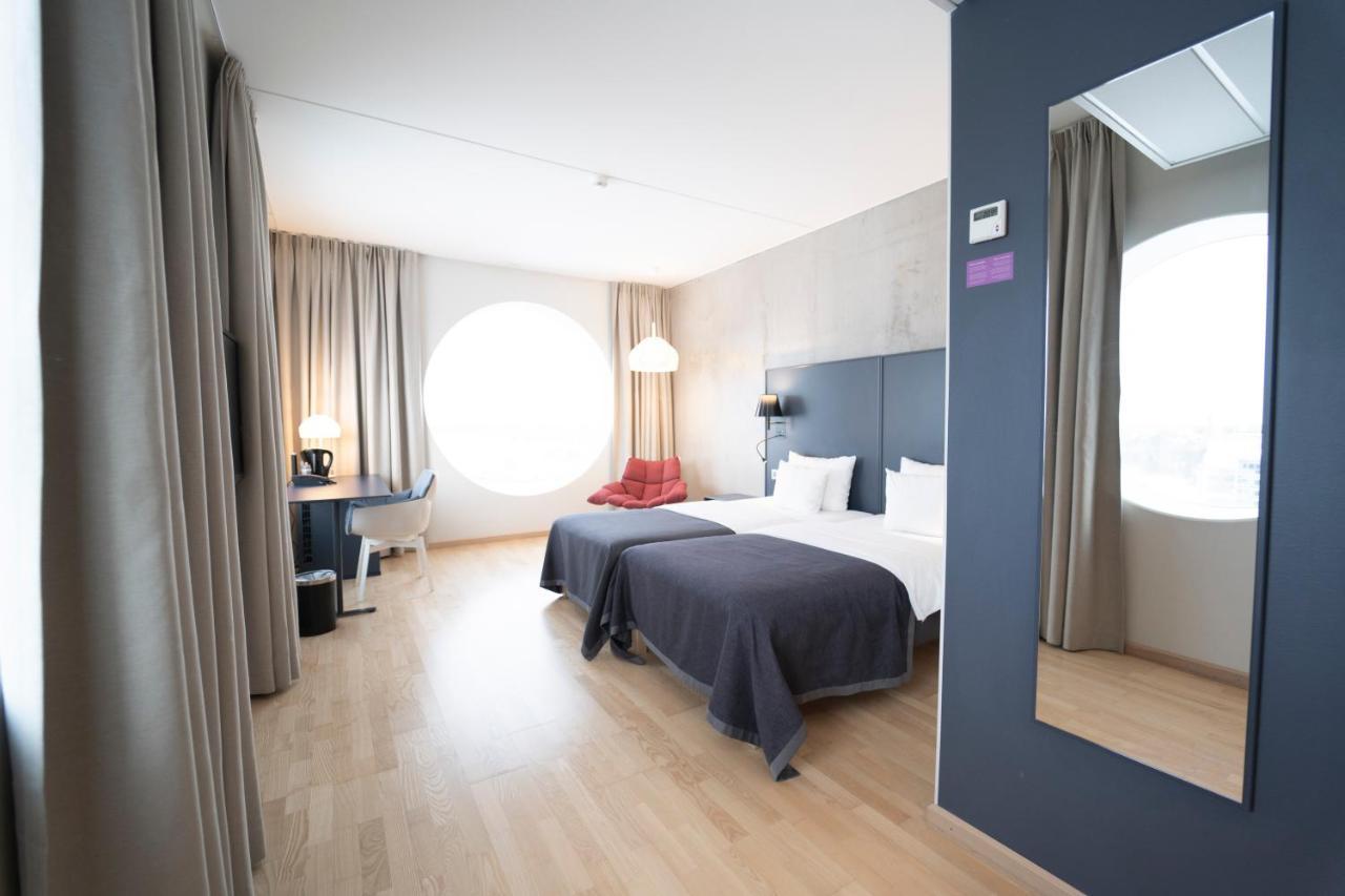 Quality Hotel Strawberry Arena Солна Екстериор снимка