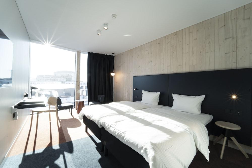 Quality Hotel Strawberry Arena Солна Екстериор снимка
